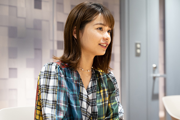 kana-adachi